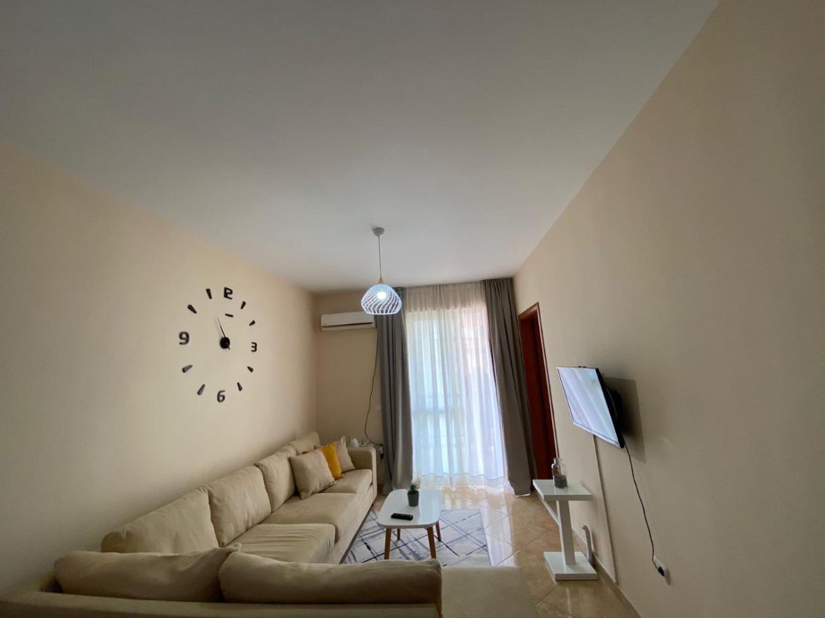 Chlo Apartment 2 Tiranë Luaran gambar