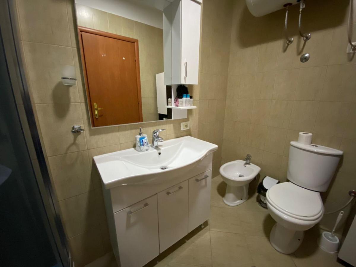 Chlo Apartment 2 Tiranë Luaran gambar